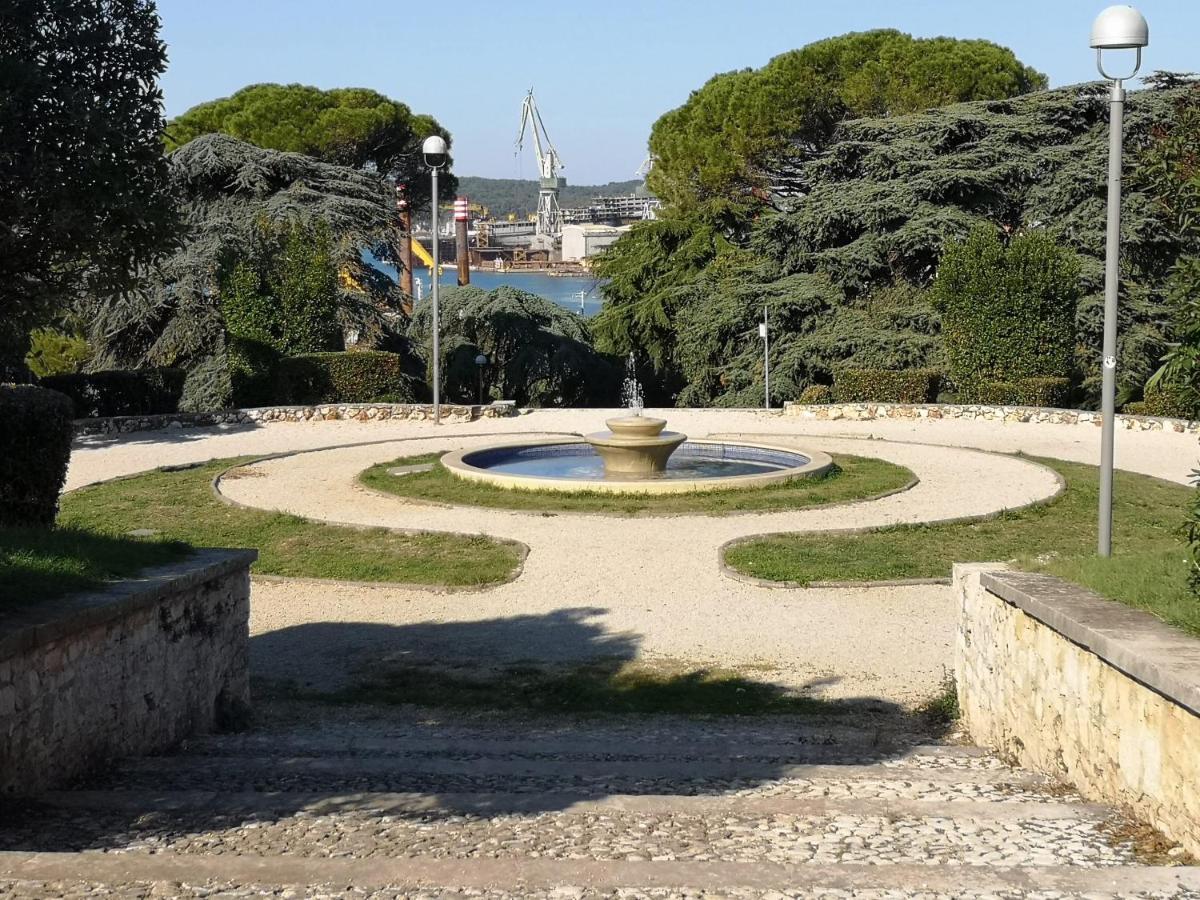 Apartman Monte Zaro Park Pula Bagian luar foto