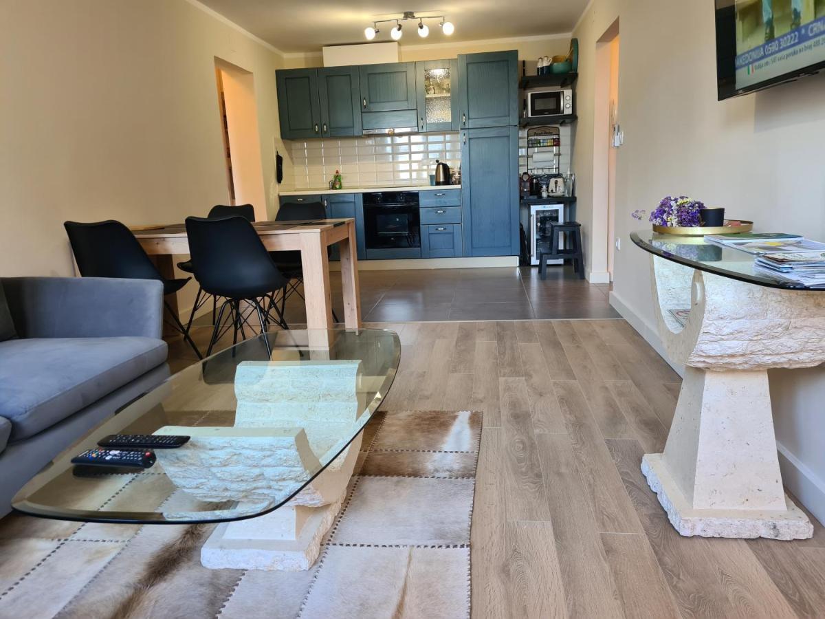 Apartman Monte Zaro Park Pula Bagian luar foto